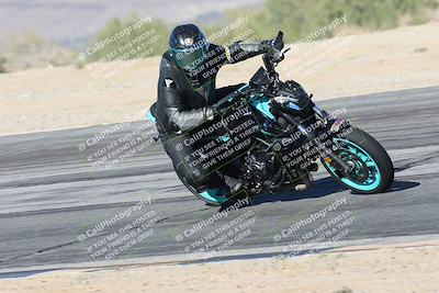 media/Dec-01-2025-Moto Forza (Mon) [[2daa91e15f]]/2-Intermediate Group/Session 4 Turn 9/